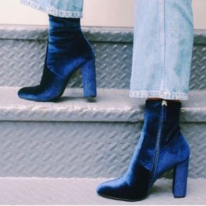Steve Madden Edit Navy Velvet Boot
